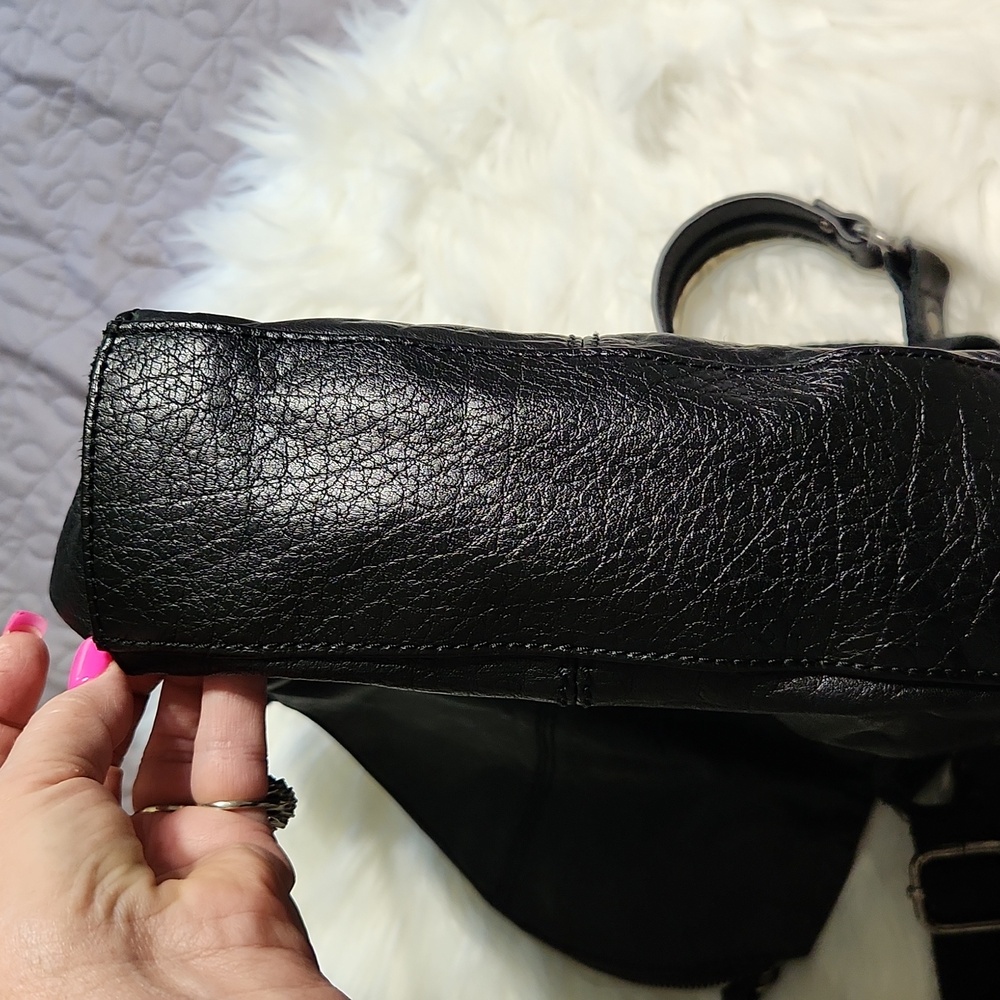 The Sak Silverlake Leather Crossbody Bag - Picture 11 of 16